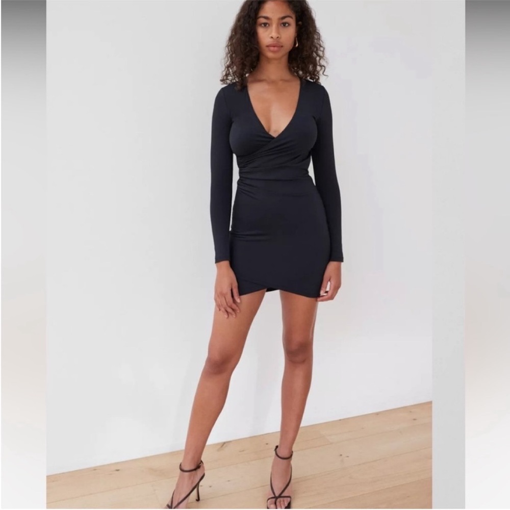 Aritizia Babaton Passion Wrap Mini BodyCon Dress Black Large Long Sleeve - Picture 7 of 11